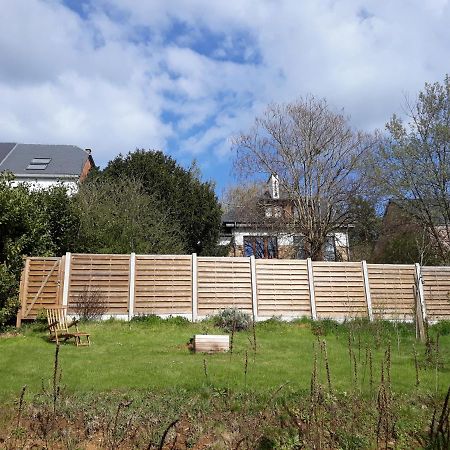 Maison Et Velos A Godinne Dans La Vallee De La Meuse Buitenkant foto