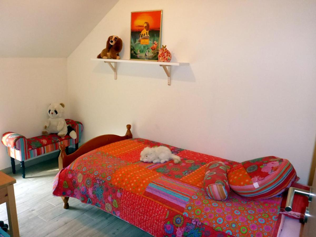 Maison Et Velos A Godinne Dans La Vallee De La Meuse Buitenkant foto
