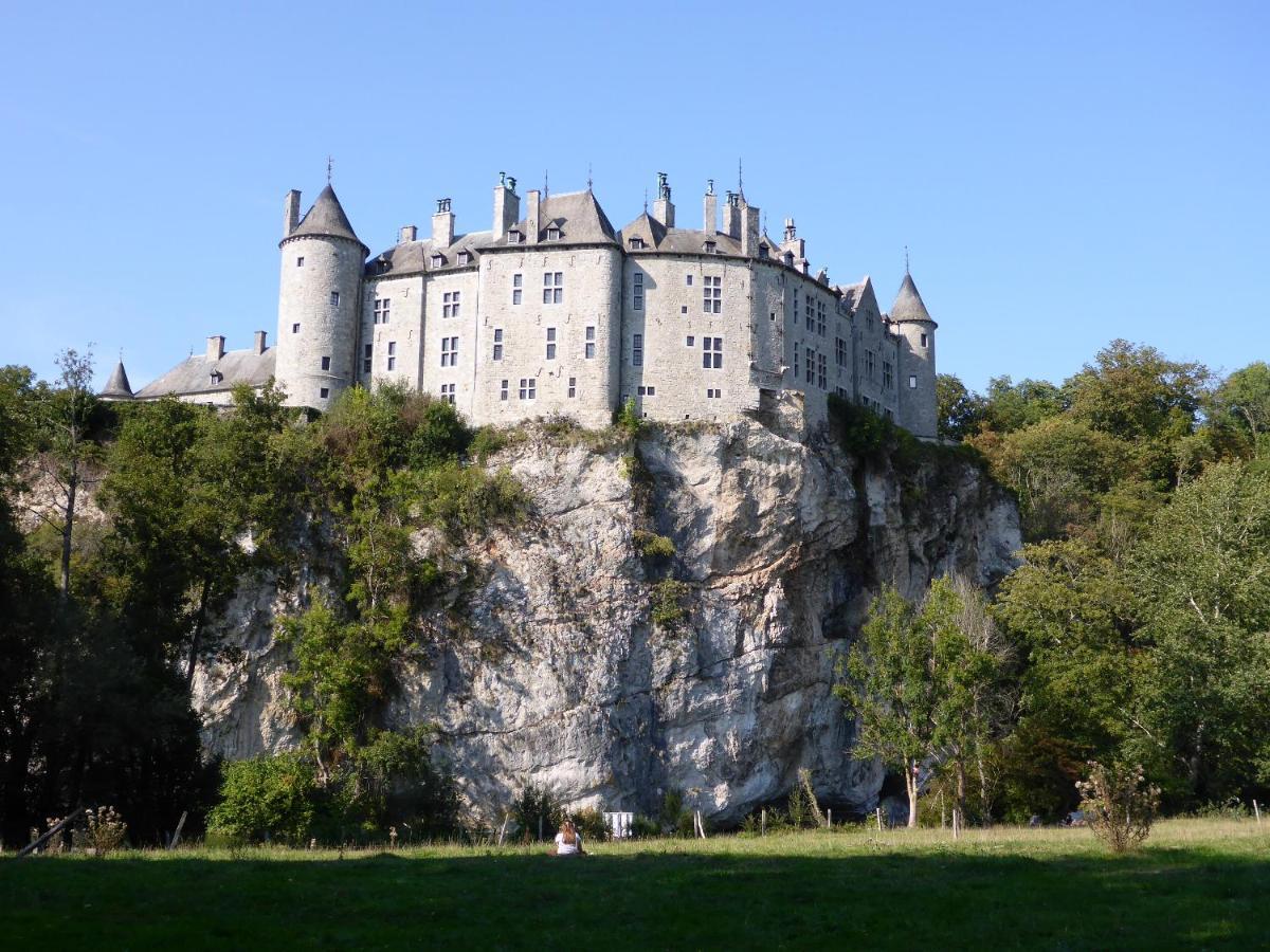 Maison Et Velos A Godinne Dans La Vallee De La Meuse Buitenkant foto