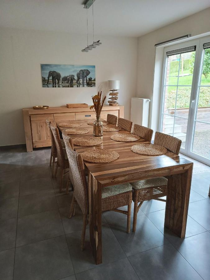 Maison Et Velos A Godinne Dans La Vallee De La Meuse Buitenkant foto